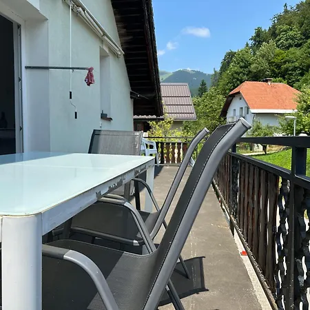 Apartma Rekar - A House, Where Relax In The Embrace Of Nature Jesenice