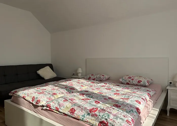 Apartma Rekar - A House, Where Relax In The Embrace Of Nature יסניצה